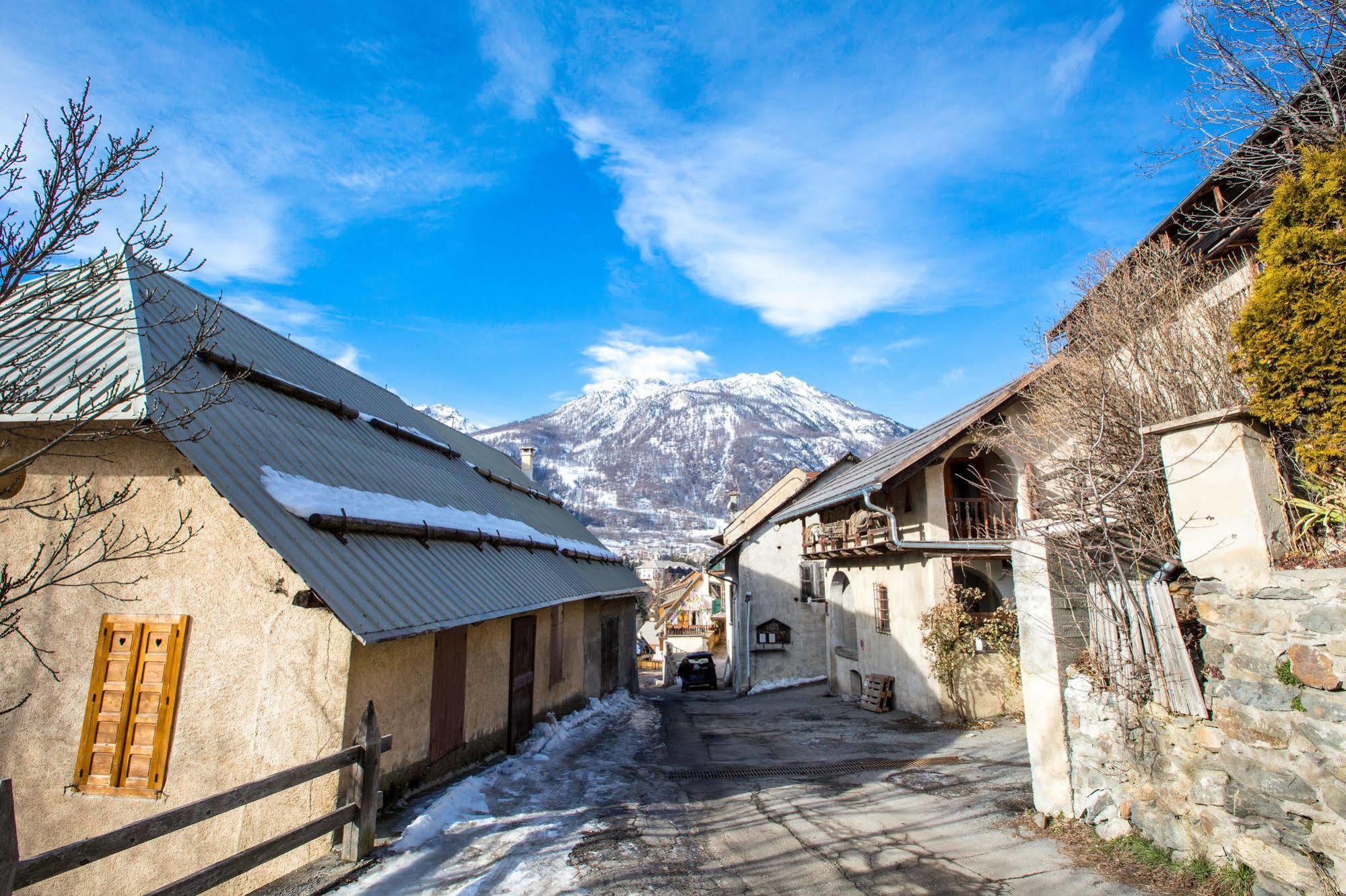 Langley Hotel La Vieille Ferme La Salle-les-Alpes Exteriör bild